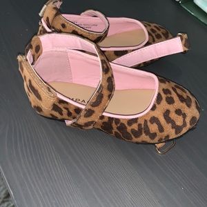 Girl toddler dress shoe ! Toddler size 6